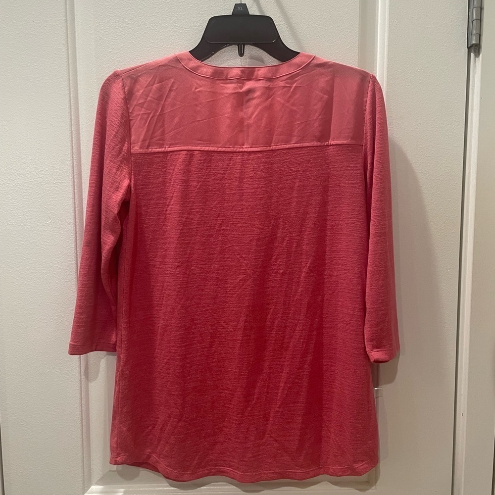 NEW…41 Hawthorne V-Neck Blouse - Picture 2 of 4